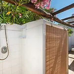 Relais Baia Di Nelson Holiday home *