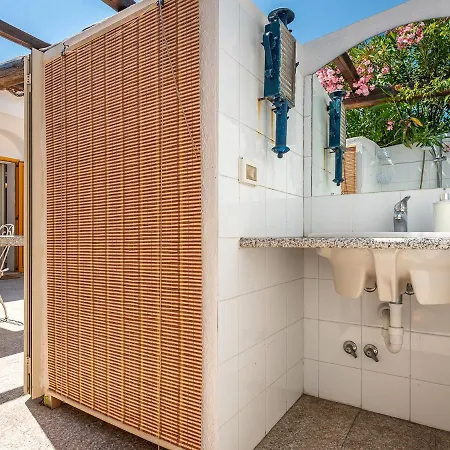 Casa de Férias Relais Baia Di Nelson *