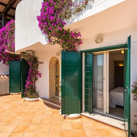 Relais Baia Di Nelson Holiday home *